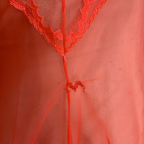 Vintage lingerie dress and housecoat - Picture 7 of 9